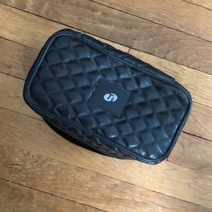 T3 volumizing hot roller set